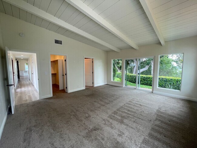 Building Photo - Stunning House on the Hill- Available Now