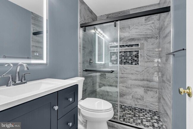 Building Photo - 3355 Lancer Ct