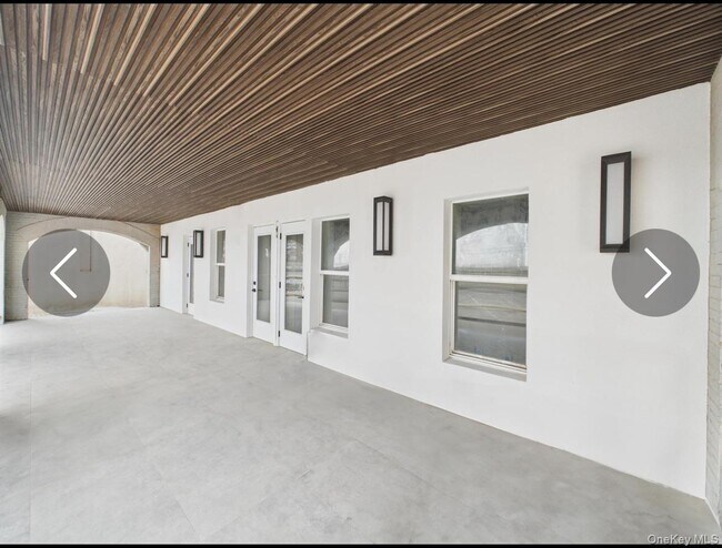 Building Photo - 1-31J W Broadway