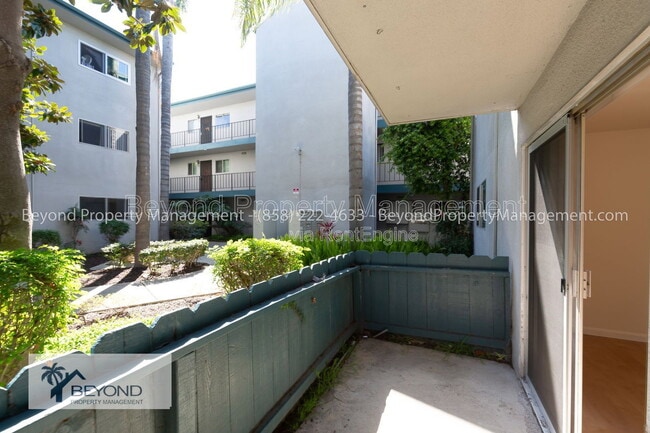 Building Photo - 4885 Cole St