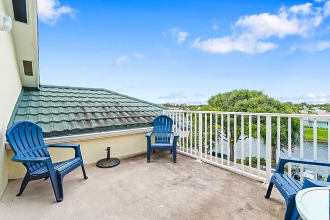 Building Photo - 470 Bella Vista Ct N