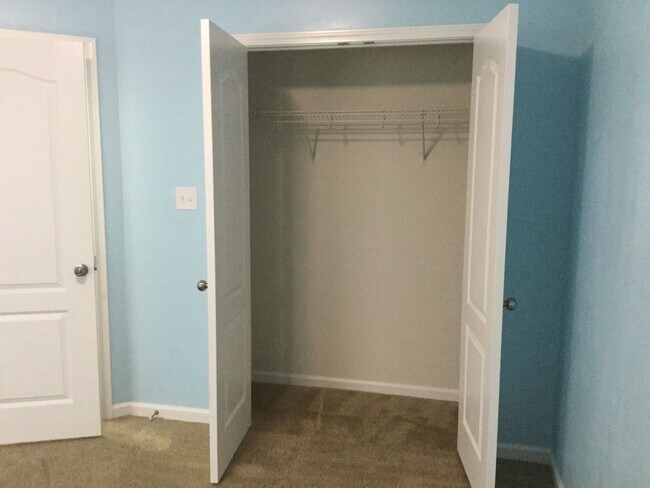 Building Photo - This beautiful home in New Bern