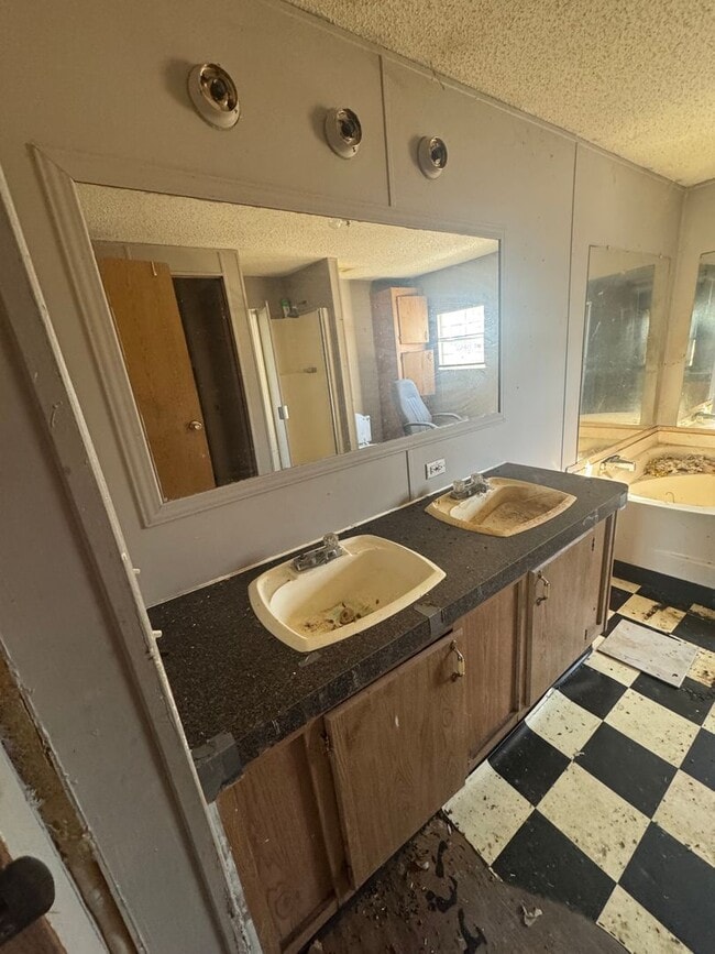 Building Photo - 3 BR 2 Bath 1,680 sq ft doublewide mobile ...