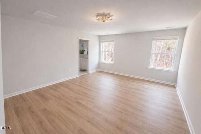 Building Photo - 217 Beacon Hl Rd