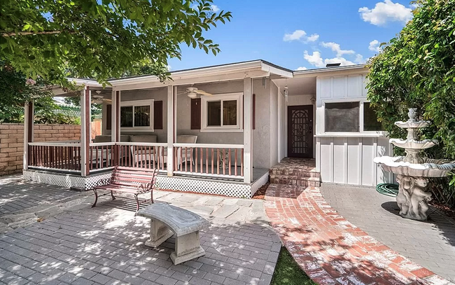 Building Photo - 4775 Oakwood Pl