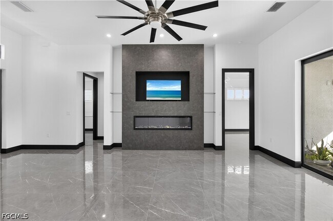 Building Photo - 1102 Mohawk Pkwy