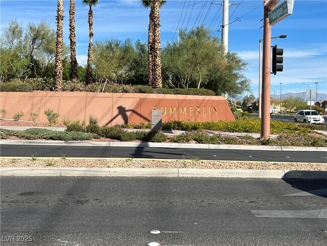 Building Photo - 5445 Progresso St