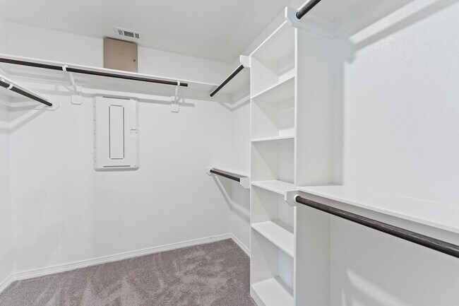 Building Photo - 8021 Scanlan Trl