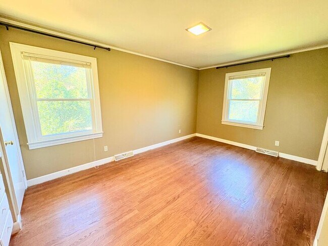 Building Photo - 1773 6 Mile Hwy