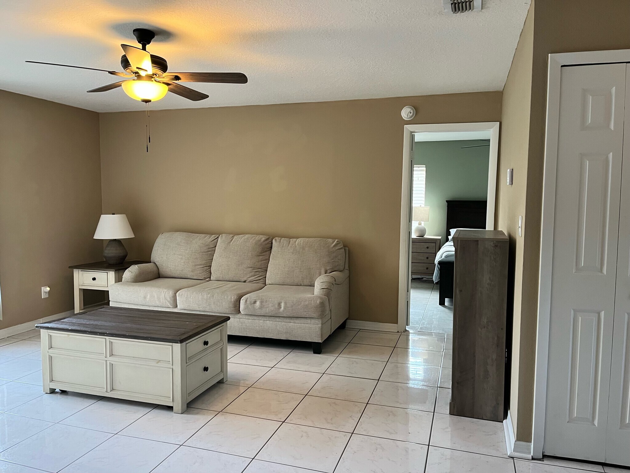 Building Photo - 111 Rosewood Ct