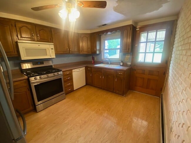 Building Photo - Single Family Home in Richland Area