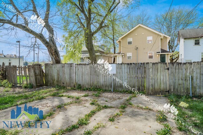 Building Photo - 30-32 Schultz Ave, Columbus, OH, 43222