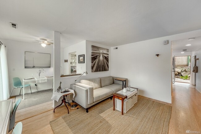 Building Photo - 9517 NE 180th St