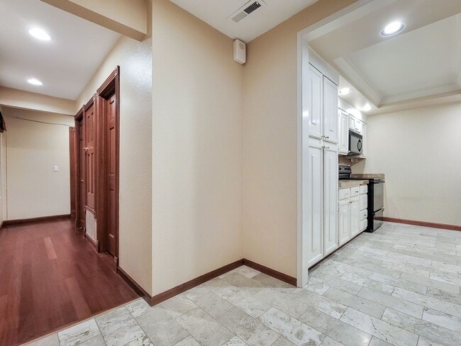 Building Photo - Cascade Mountain View Retreat: Elegant 2BR Condo in Downtown Redmond