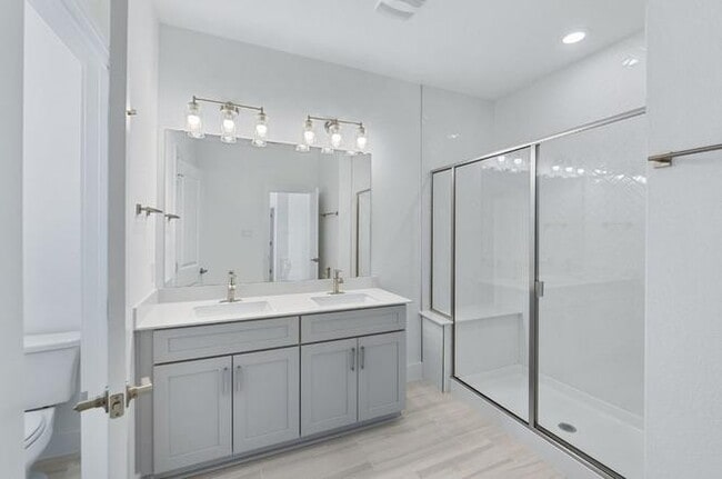 Building Photo - 1955 Settlers Glen Dr