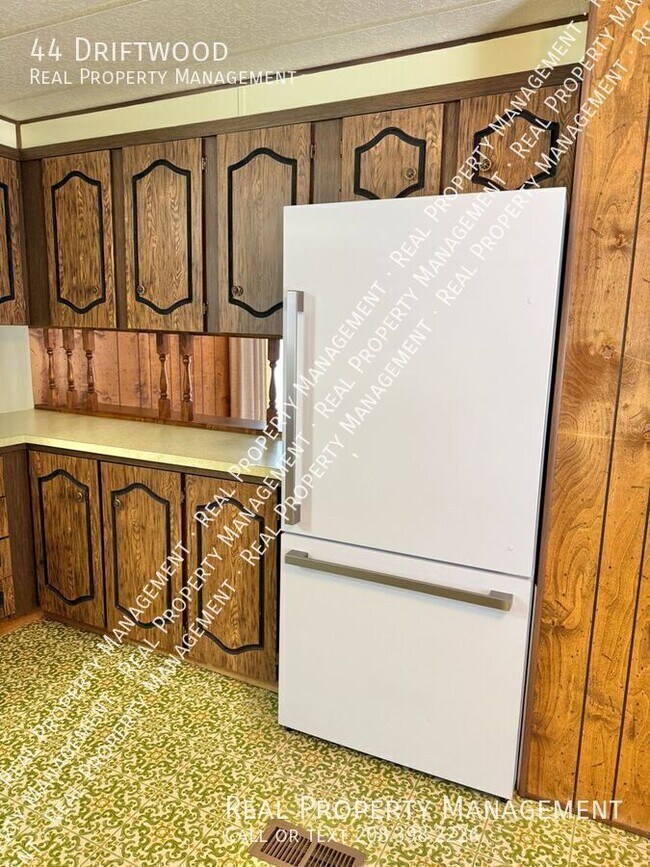 Building Photo - 44 Driftwood-