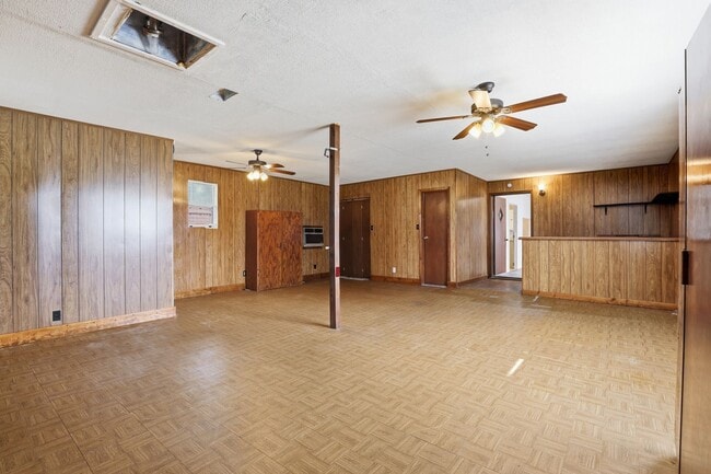 Building Photo - Beauty in Burleson ISD