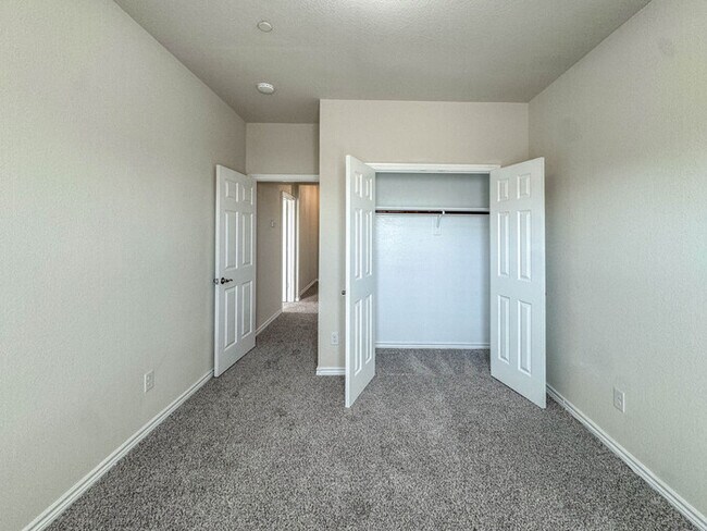 Building Photo - 5500 Dolores!