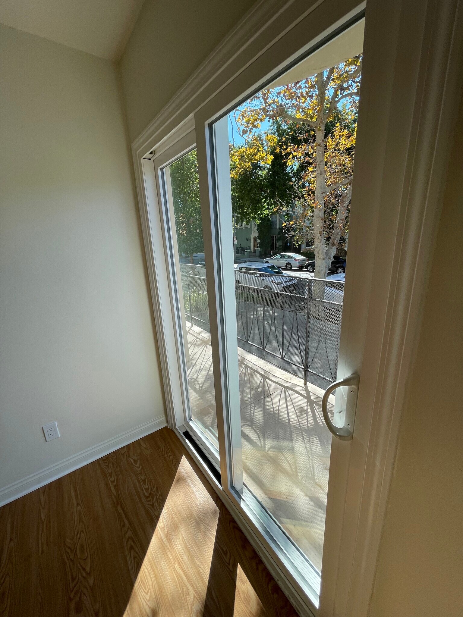 Balcony - 8437 Blackburn Ave