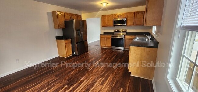 Building Photo - 1516 C St