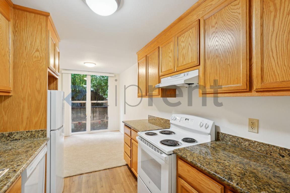 Building Photo - 365 Perkins St