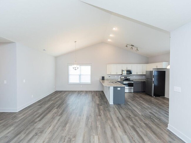 Building Photo - 1122 W Rangeview Cir