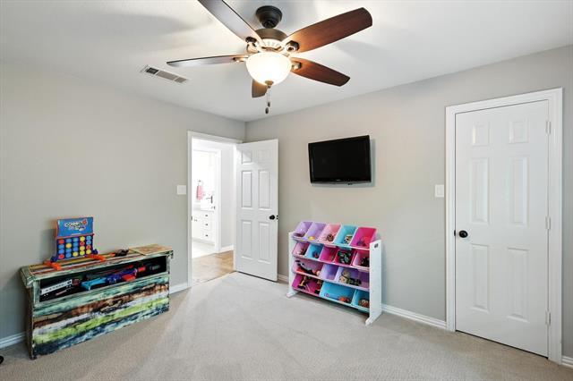 Building Photo - 33 Oak Forrest Cir