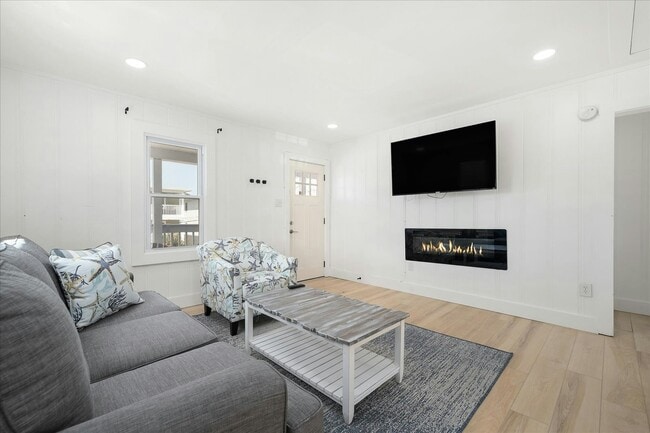Building Photo - 11 43rd St