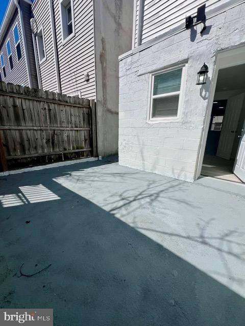 Building Photo - 2312 Greenwich St