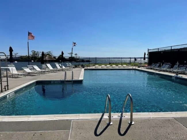 Building Photo - 25 Winchester Oval