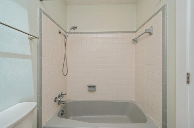 Building Photo - 30 Woodham Ave