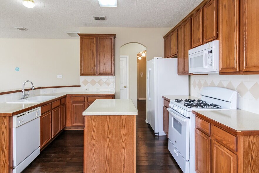 Building Photo - 1619 Marble Falls Dr