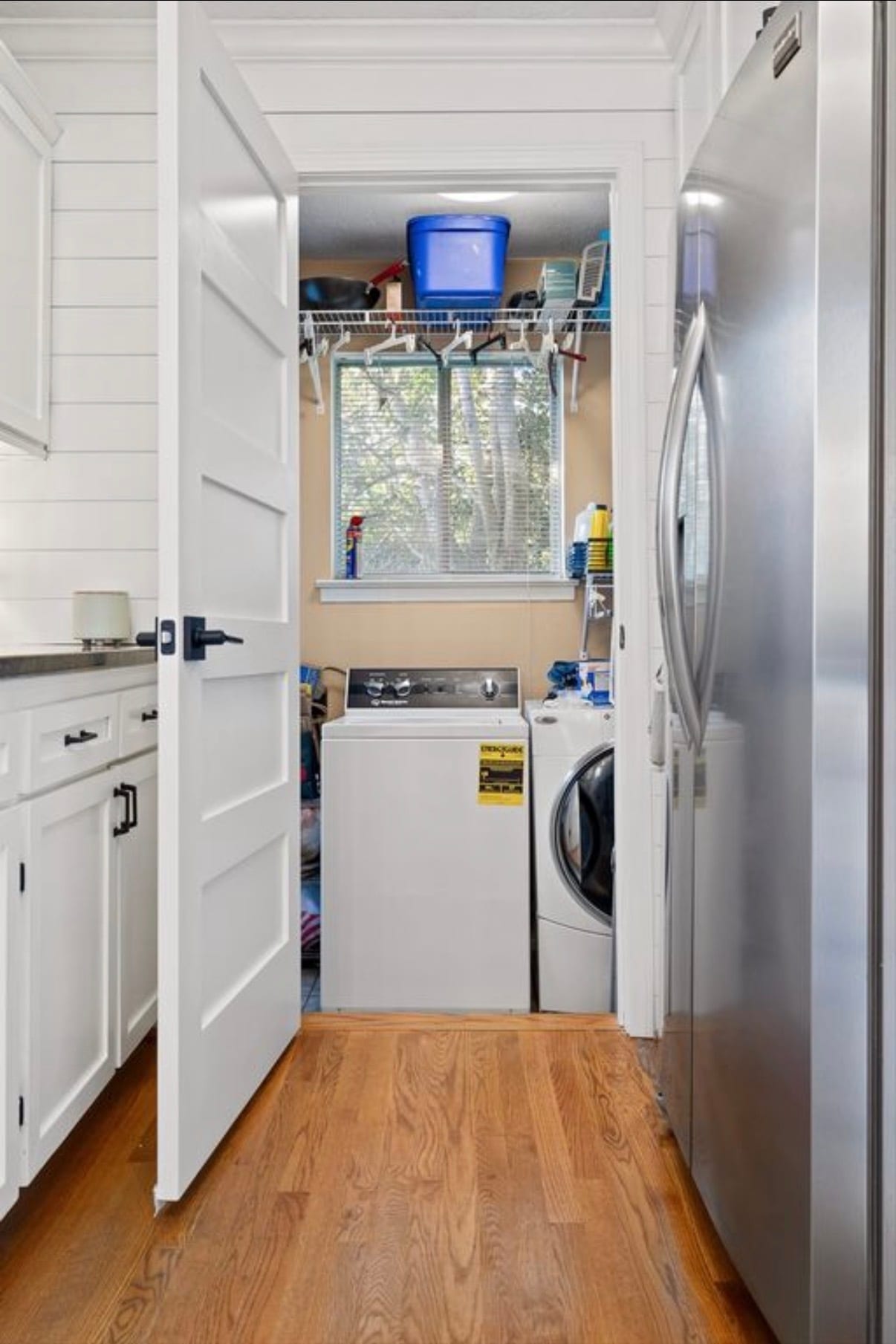 Building Photo - 1627 Fernwood Cir