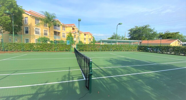 Building Photo - ** ST. CROIX @ PELICAN MARSH ** 2 BED / 2 ...