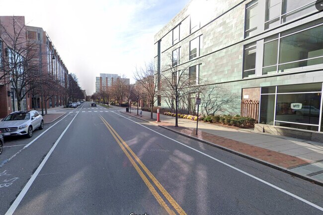 Building Photo - 23 Sidney St