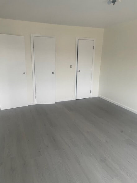 master bedroom - 10 Briarwood Rd