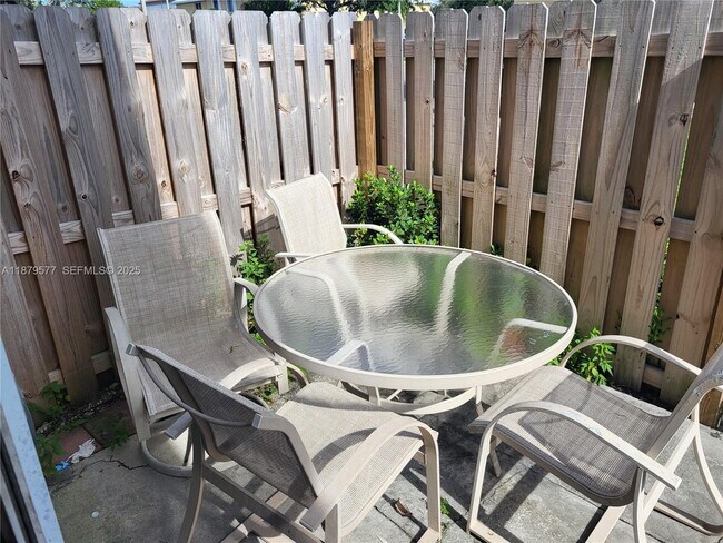 Building Photo - 820 NE 212th Terrace