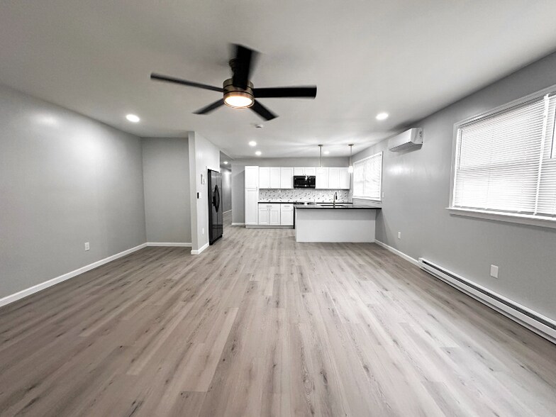 Building Photo - 287 Pierce St