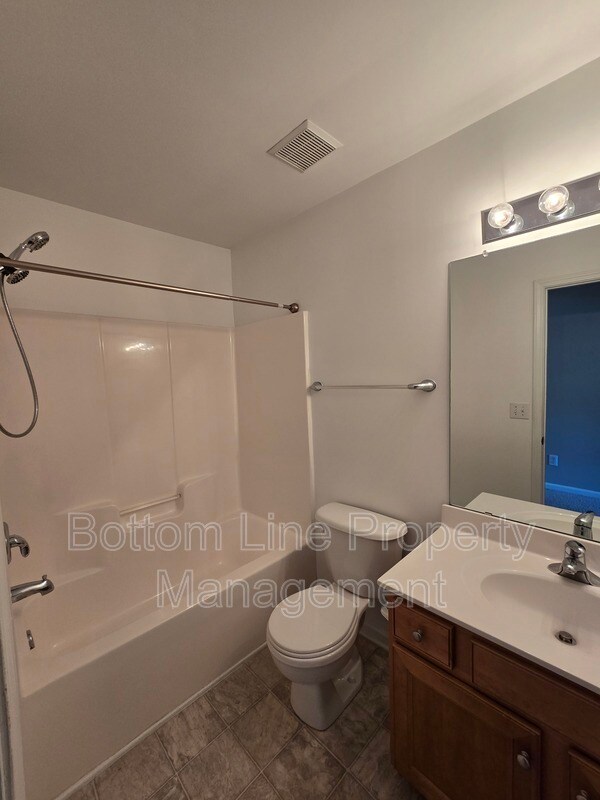 Building Photo - 8630 Carolina Lily Ln