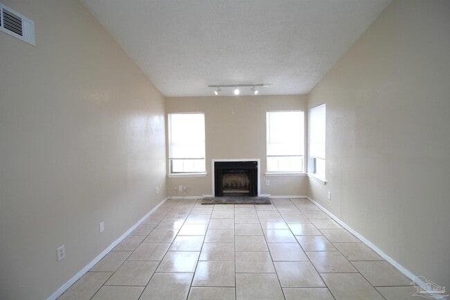 Building Photo - 7806 Calahan Pl