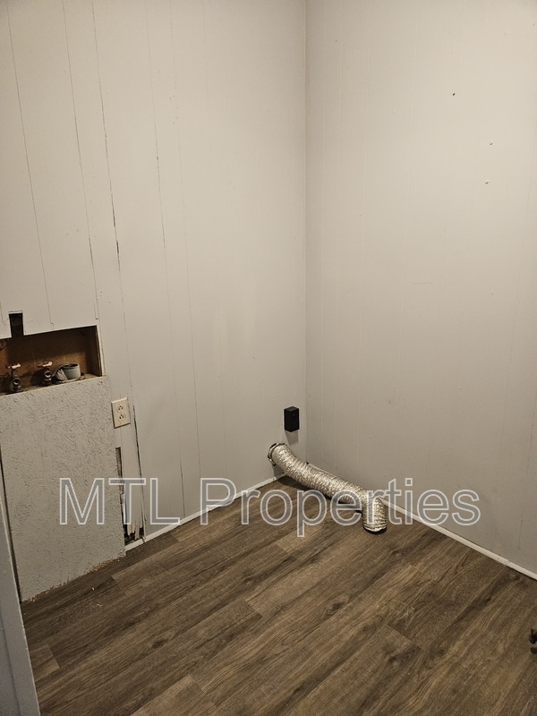 Building Photo - 1108 Marion St