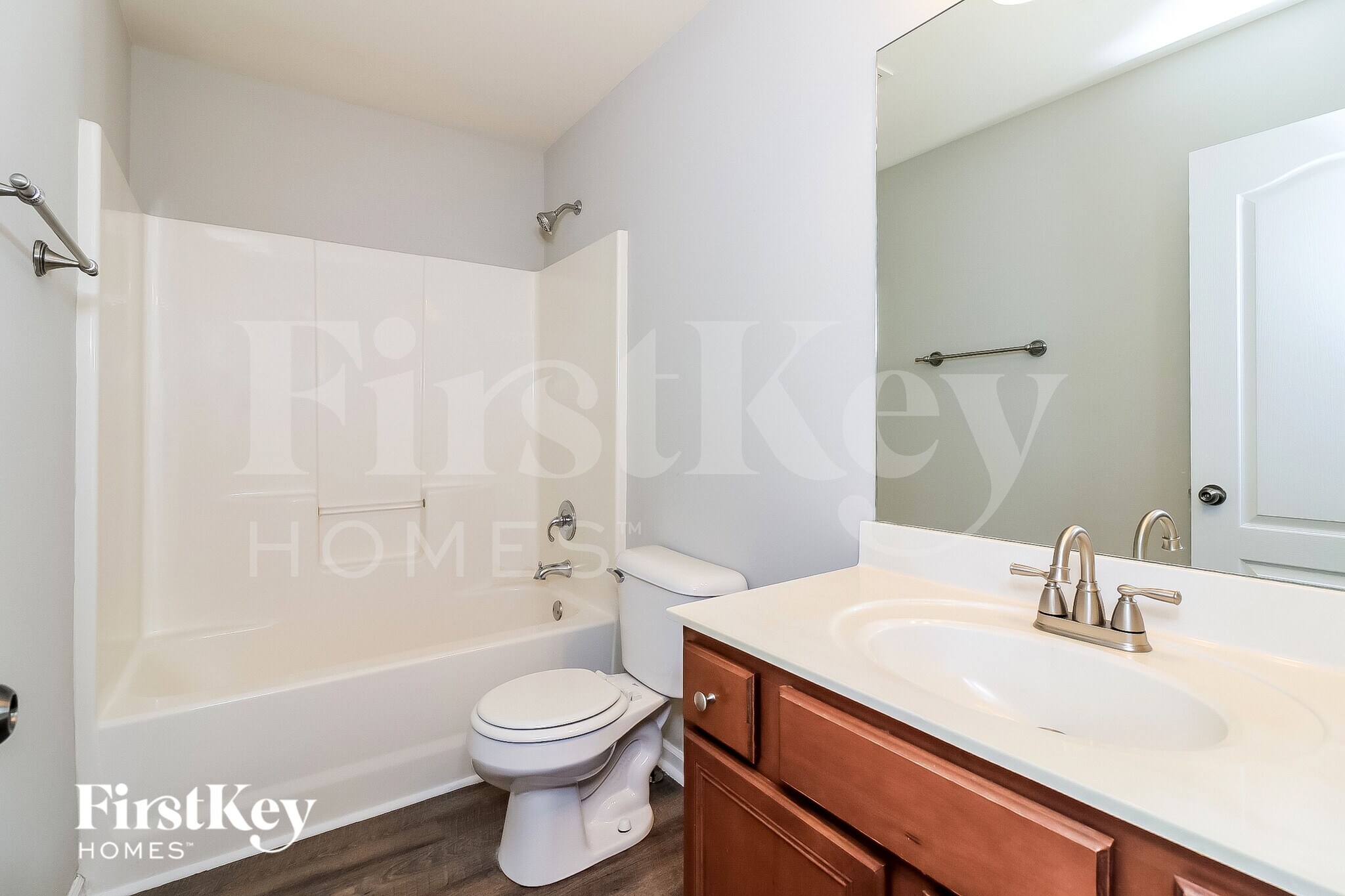 Building Photo - 427 Belmont Way