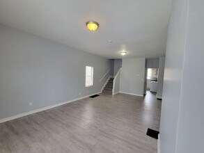 Building Photo - 673-675 Stanley Ave