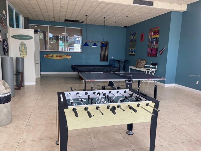 Building Photo - 880 Mandalay Ave