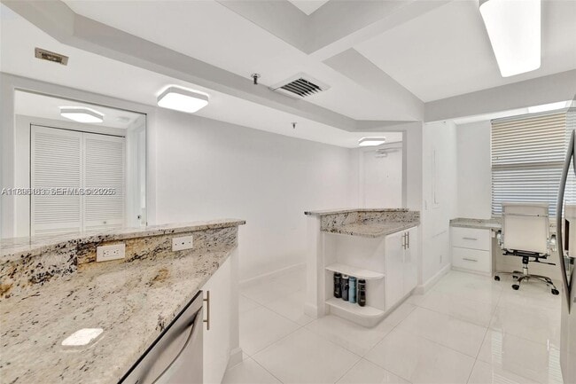 Building Photo - 9650 S Ocean Dr