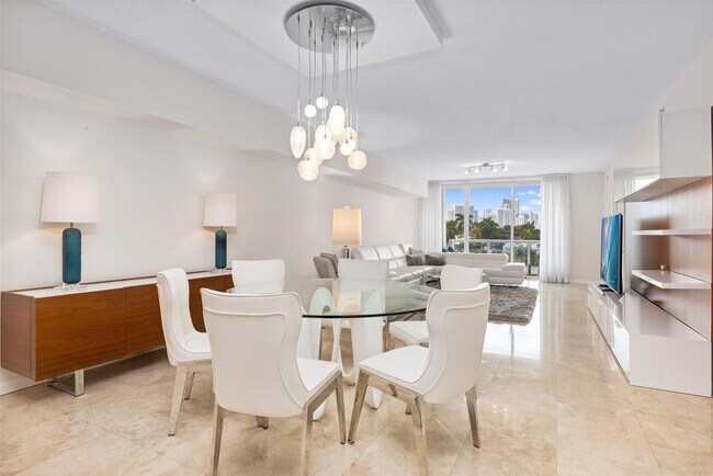 Building Photo - 45 Hendricks Isle