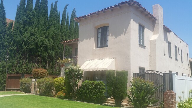 Building Photo - Doheny