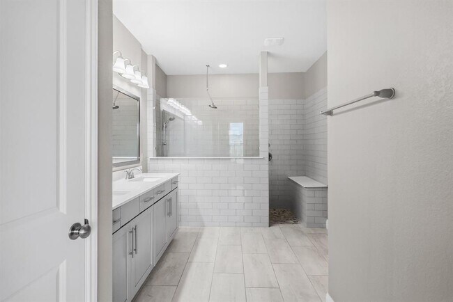 Building Photo - 408 Andele Way