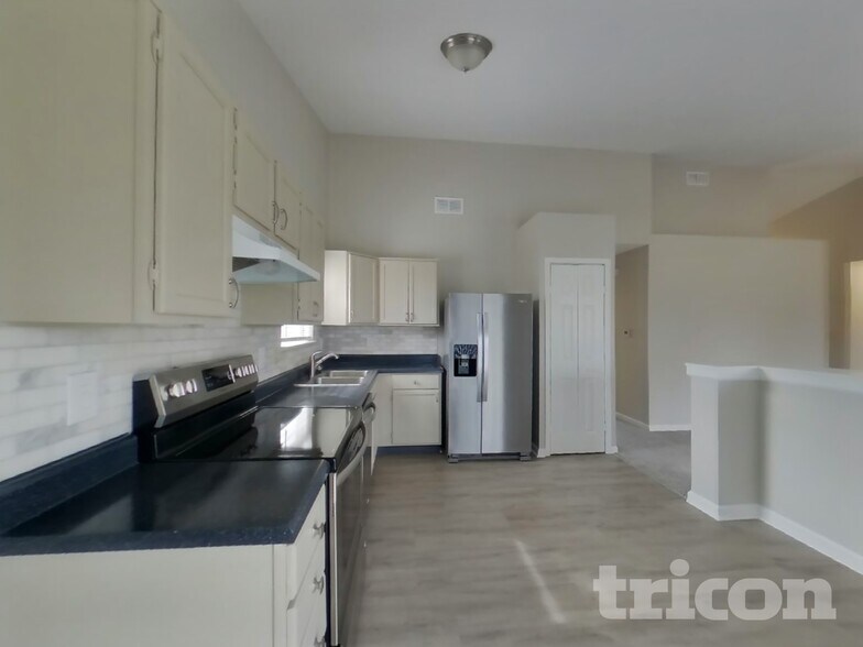 Building Photo - 1328 Wilkes Dr