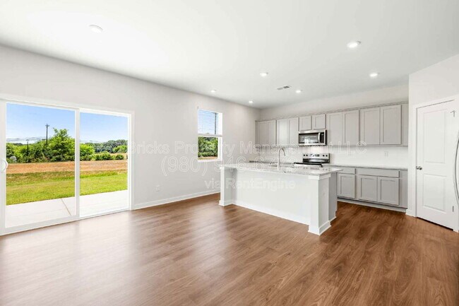 Building Photo - 2160 Blue Sky Mdws Dr